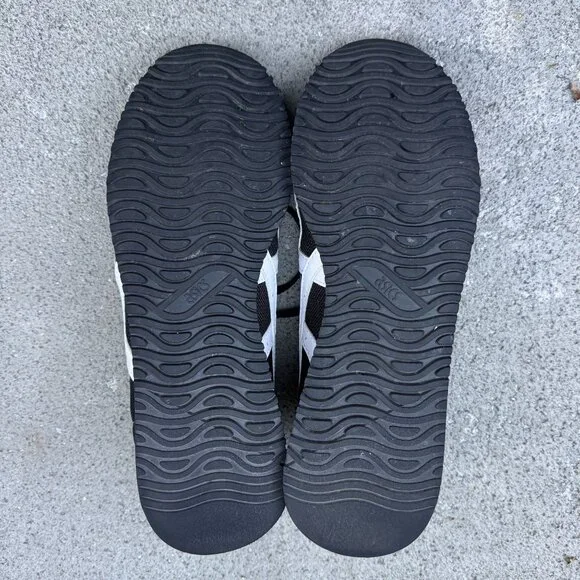 ASICS TIGER RUNNER Sneakers Mens 8.5 Womens 10 Unisex Black Retro Running Shoes - Picture 9 of 11